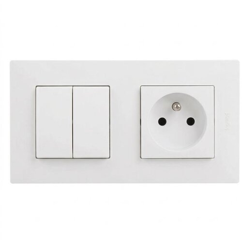 Legrand Kućna utičnica 250V/16A i dupli prekidač br. 5 sa okvirom NILOE STEP bela Slike