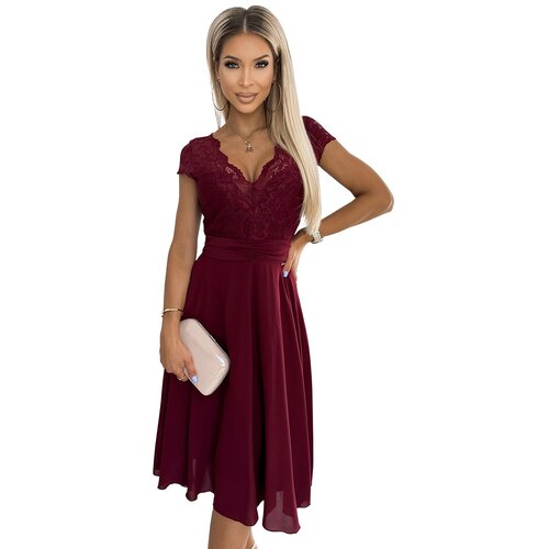 Numoco Chiffon dress with lace neckline Cene