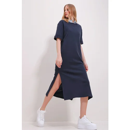 Trend Alaçatı Stili Women's Navy Blue Crew Neck Double Sleeve Slit Dress