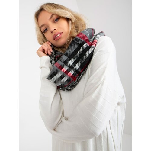 Fashion Hunters Gray and red warm chimney with a checkered print Cene