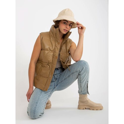Fashion Hunters Camel down vest made of eco leather with quilting Slike