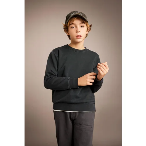 Defacto Boy&#39;s Crew Neck Washable Faded Effect Sweatshirt