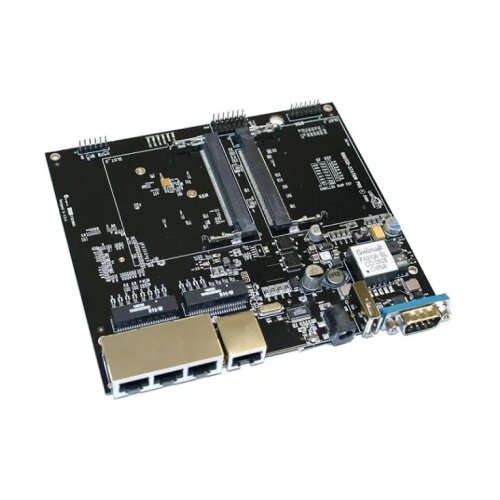Ubiquiti RouterStation Pro 4xGigabit LAN, 3xminiPCI, USB2.0, RS232/DB9, 802.3af PoE, OpenWRT Cene