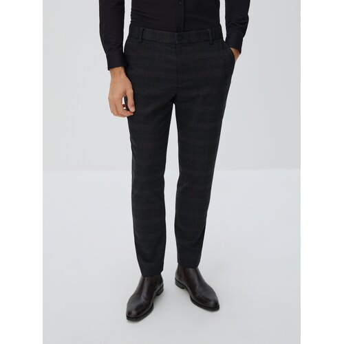Reserved MEN`S TROUSERS - crno Cijene
