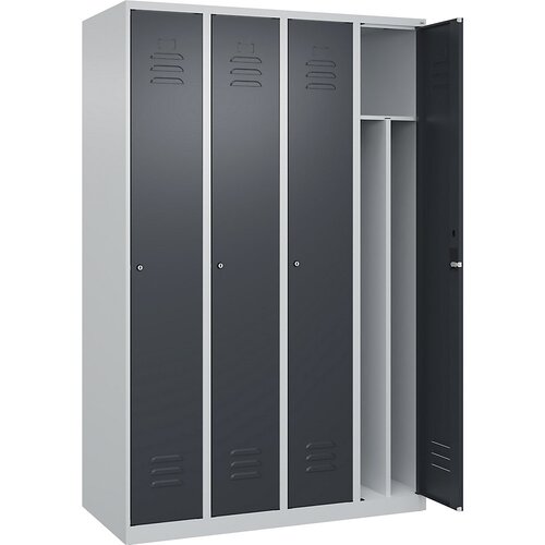 C+P Garderobna omara Classic PLUS, 4 deli, svetlo sive / sive barve, Š 1200 mm, talni drsniki, cilindrična ključavnica, sredinska predelna stena Cene