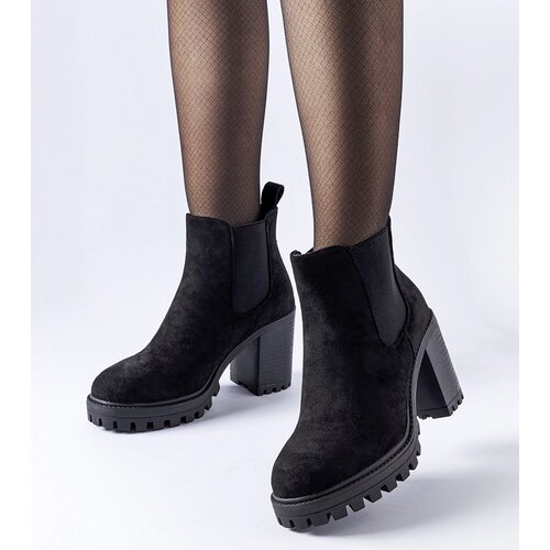 Gemre Black ankle boots with a chunky heel Montelparo Slike