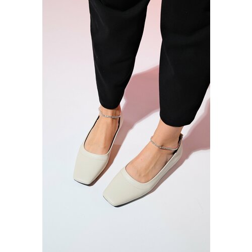 LuviShoes POHAN Beige Skin Stone Detailed Women's Flat Shoes Cene