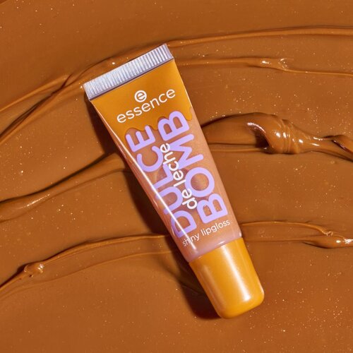 Essence Dulche de leche Bomb sijaj za ustnice odtenek 01 Cream Come True 10 ml Slike