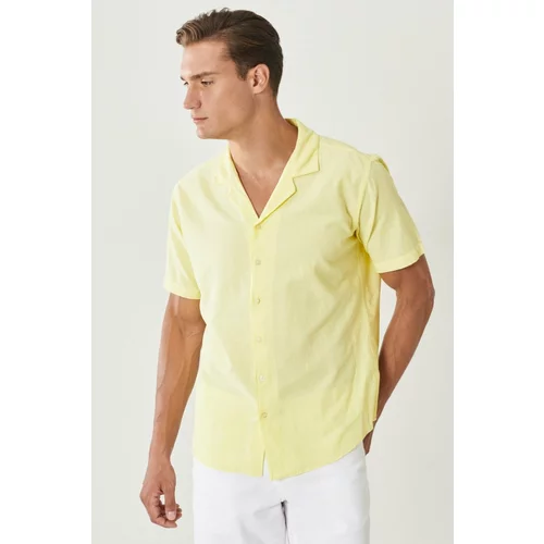 ALTINYILDIZ CLASSICS Men's Yellow Comfort Fit Comfy Cut Monocollar Short Sleeved Straight Linen Shirt.