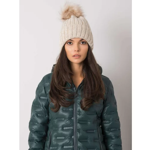 Fashion Hunters Beige insulated hat with applications