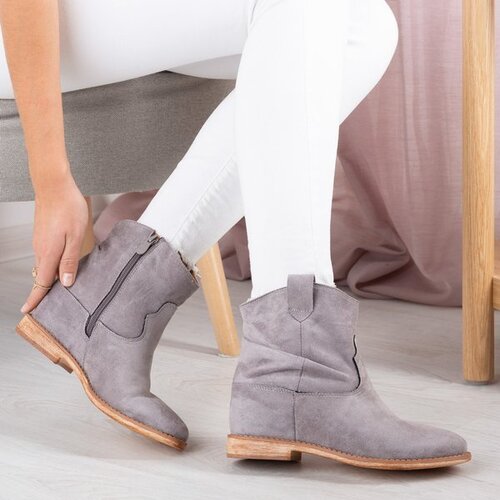 Resti Gray cowboy boots on a wedge Bertold - Footwear Cene