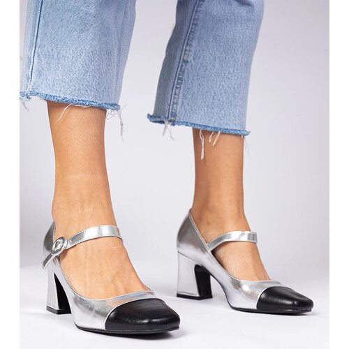 Gemre Silver women's pumps with black toe Radora Cene