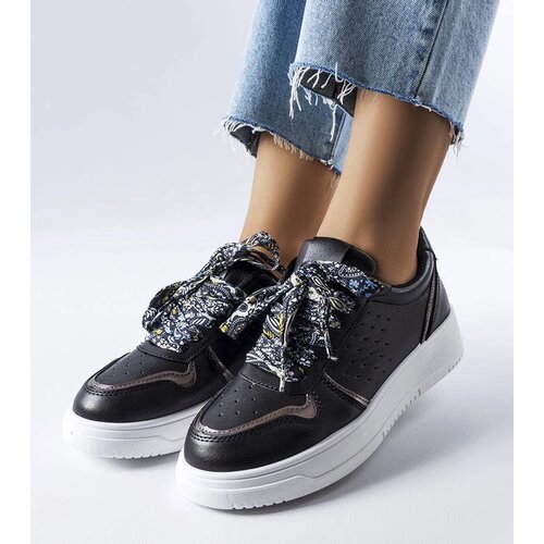 D/CEO White trainers Justar Cene