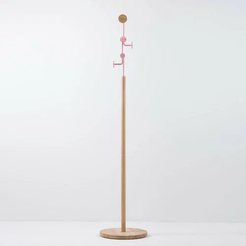 Gazzda podni stalak od masivnog hrastovog drva s ružičastim detaljem Hook