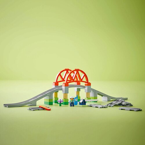 Lego LEGO&amp;reg; DUPLO&amp;reg; - raz&amp;scaron;iritveni komplet železni&amp;scaron;ki most in tiri (10426) Slike