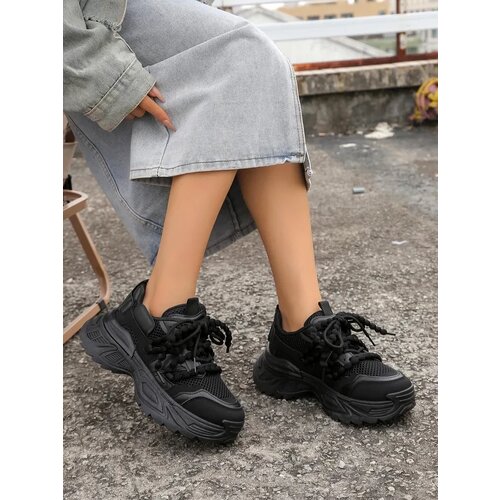 Resti Women's sporty sneakers on a thicker sole Loness Cene