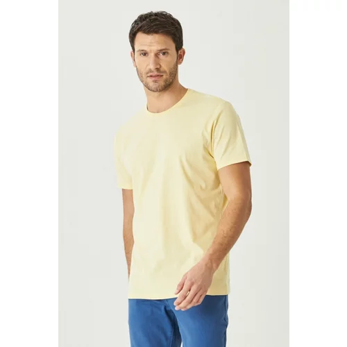 AC&Co / Altınyıldız Classics Men's Yellow 100% Cotton Slim Fit Slim Fit Crew Neck Short Sleeved T-Shirt.