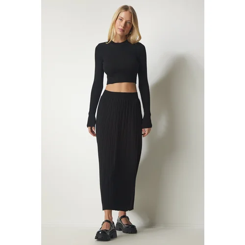  Women's Black Ribbed Knitwear Crop Skirt Suit