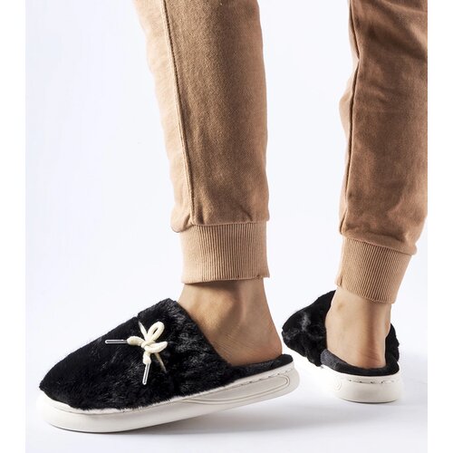 Gemre Black slippers with decorative string Medoro Cijene