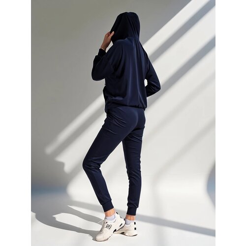 Resti Women's velour-style set Cijene