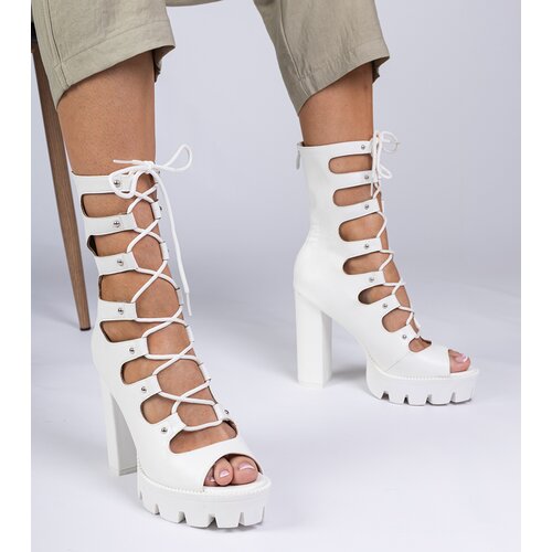 D/CEO marka niezdefiniowana White high-heeled boots with cut-outs Marsala Cijene