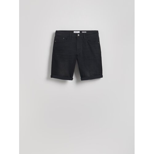 Reserved Slim fit plisirane kratke hlače - crno Cene