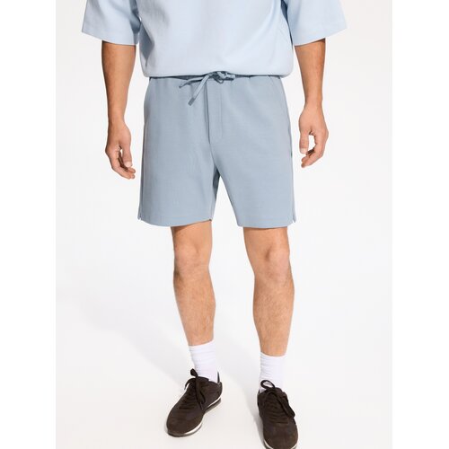 Reserved Shorts udobnog kroja - bljedoplavo Cijene