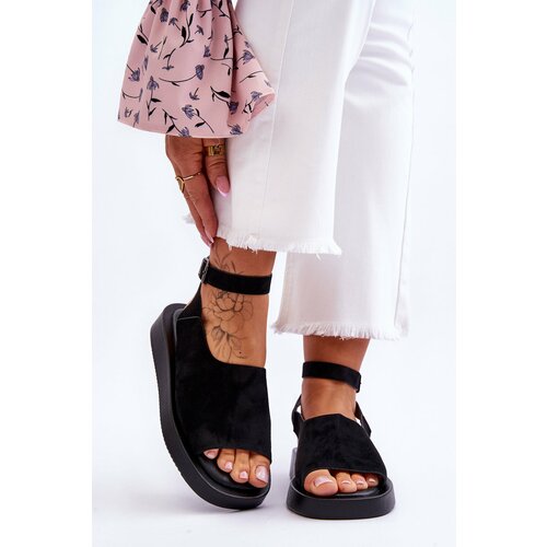 Kesi Comfortable women's sandals on a black Rubie platform Slike