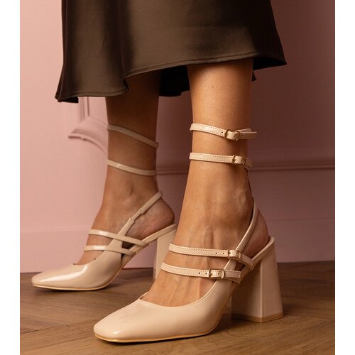Gemre Beige patent block heels Ferida Slike