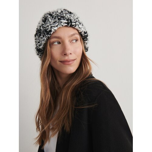 Reserved Ladies` cap - črna Cene