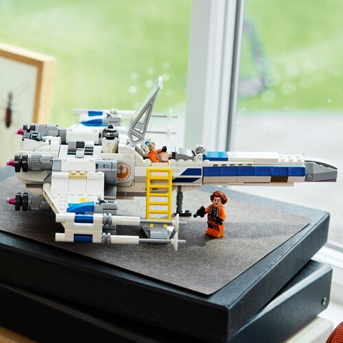 Lego star wars - x-wing starfighter nove republike (75460) Slike