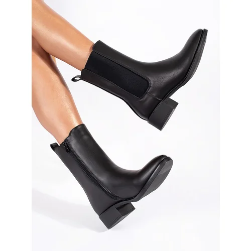 Shelvt Women's black Chelsea boots on a low heel