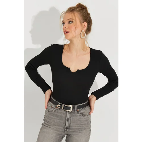 Cool & Sexy Women's Black Camisole Blouse Yi2496