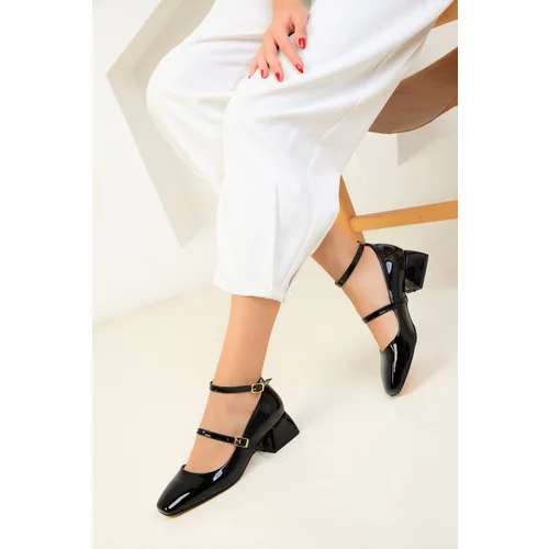 Soho Women's Black Patent Leather Classic Heeled Shoes 18581