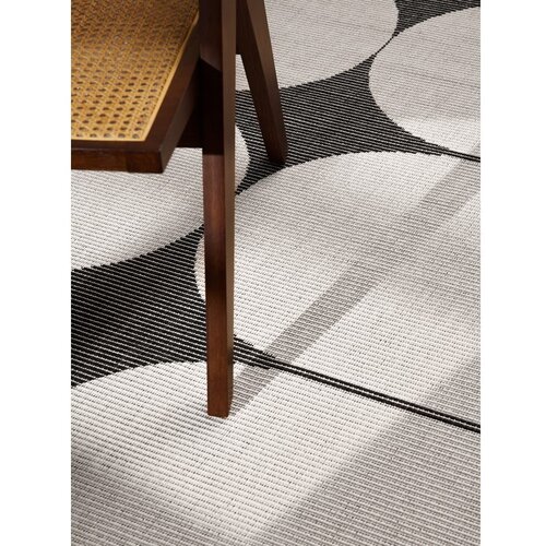 NORTHRUGS Črno-bela notranja in zunanja preproga 120x170 cm Duet Bowen &amp;ndash; Slike