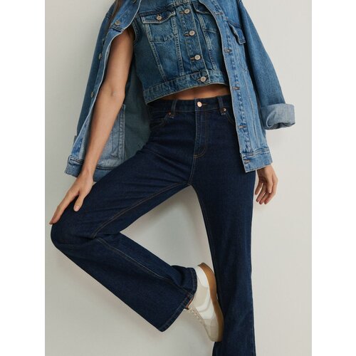Reserved kavbojke bootcut - mornarsko modra Cene