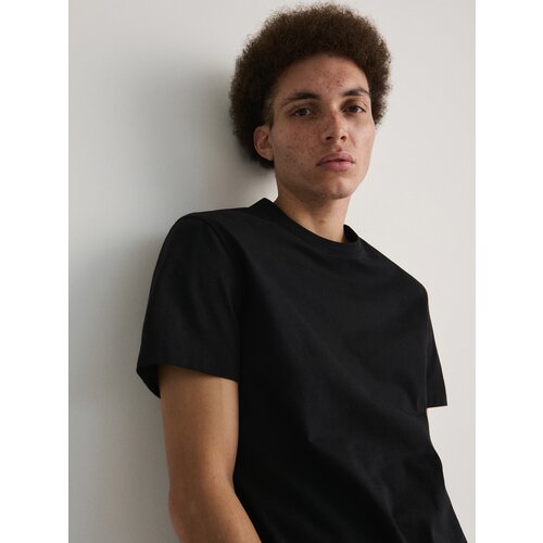 Reserved majica regular fit - črna Cene