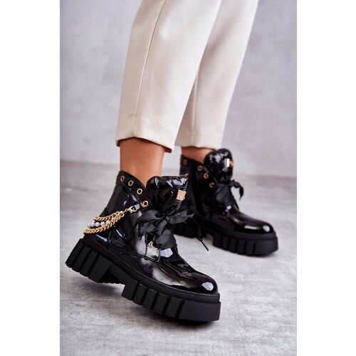 Kesi Lacquered Warm Boots With Chain Black Karoline Slike