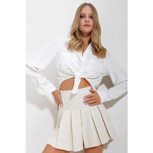 Trend Alaçatı Stili Women's White Double Pocket Front Tie Aerobin Crop Shirt Slike