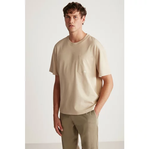 GRIMELANGE Leo Men's Regular Fit Pocket and Ornament Label 100% Cotton T-shirt