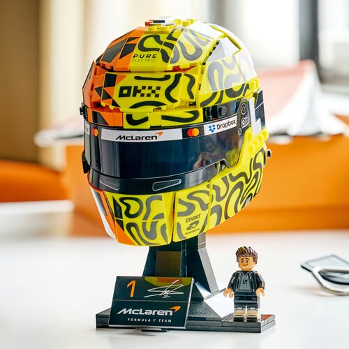 Lego Editions - McLaren Mastercard F1&amp;reg; Team Lando Norris &amp;ndash; kaciga (43023) Slike