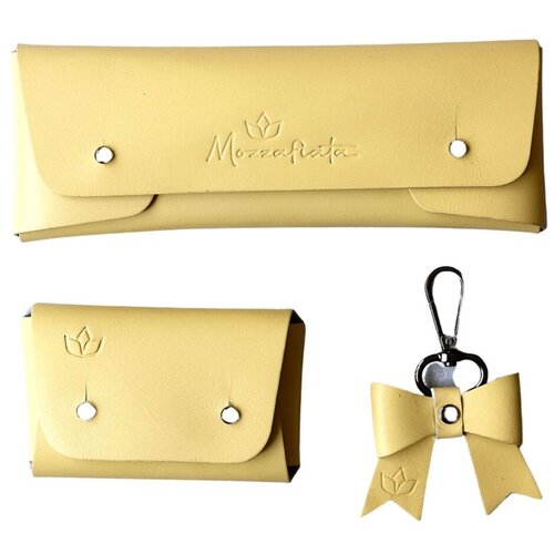 Mozzafiata Set Naomi gift box, Novčanik, privezak i futrola za naočare, Žuti Slike
