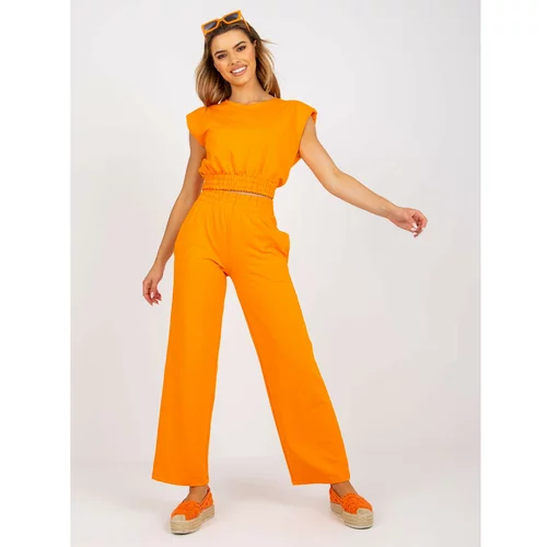 Fashion Hunters Basic orange set with RUE PARIS sleeveless blouse