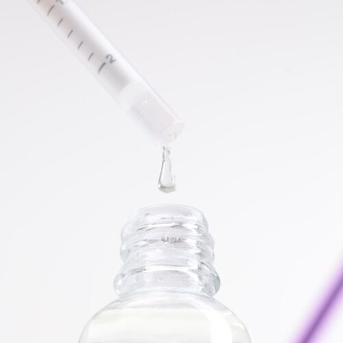 A-derma Epitheliale Ultra Repair VIT C+ Radiance Repair Serum regeneracijski in posvetlitveni serum z vitaminom C 30 ml Slike