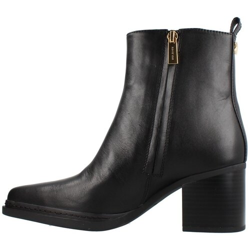 Michael Kors &amp;Scaron;kornji Lex Bootie Črna Slike