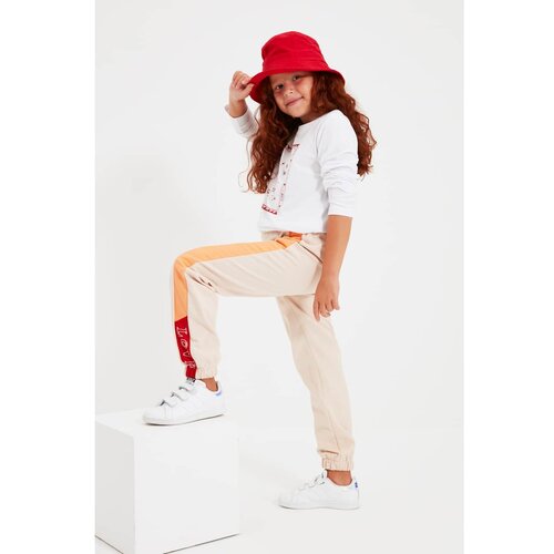 Trendyol Beige Printed Color Block Girl Knitted Thin Sweatpants Slike