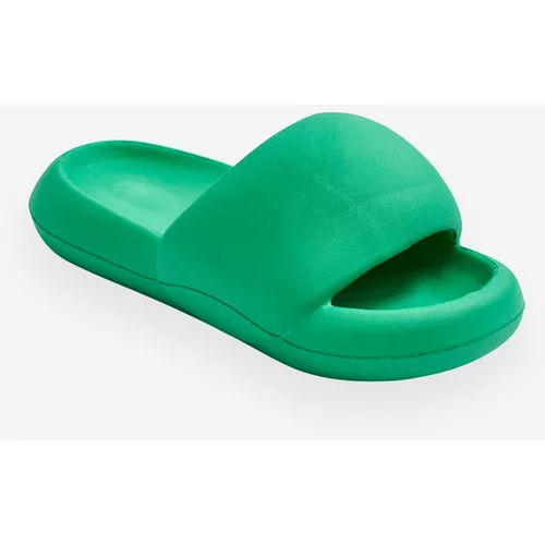Kesi Women's lightweight foam slippers on the platform Green Milton