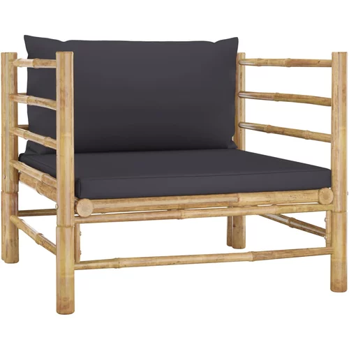  sofa od bambusa s tamnosivim jastucima