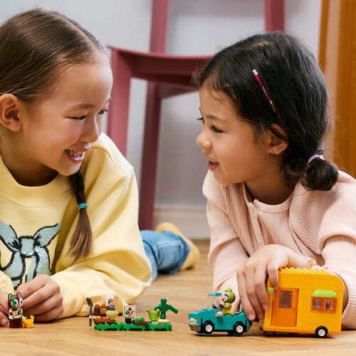 Lego LEGO&amp;reg; Animal Crossing&amp;trade; - Leif s svojo prikolico in vrtnarsko trgovino (77054) Slike