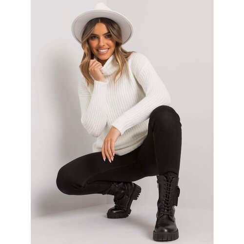 Fashion Hunters RUE PARIS Ecru long knitted turtleneck Slike